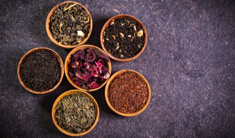 Thé noir, thé vert, thé blanc : les couleurs du thé