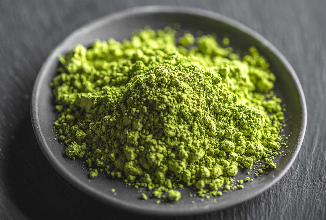 Thé matcha : la poudre verte aux multiples vertus