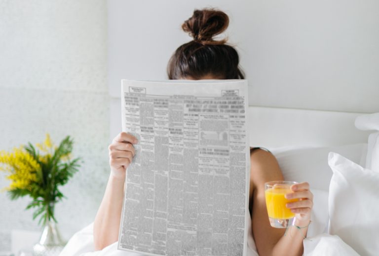 Maux de tête au réveil et sucre : causes, symptômes et solutions